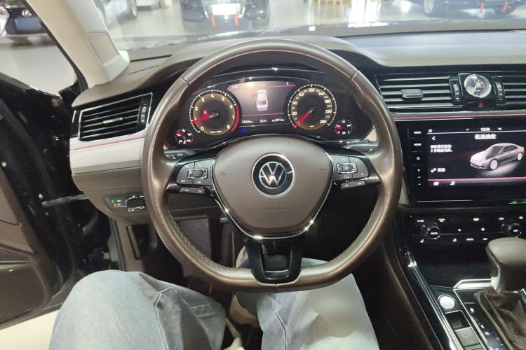 Used Volkswagen Phideon 2021 380TSI Luxury Edition
