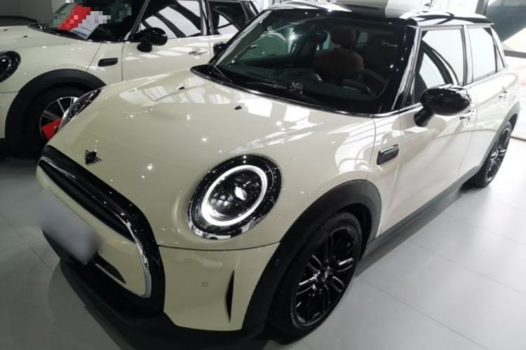 Used MINI 2022 Updated 1.5T COOPER Artist Five-Door Edition
