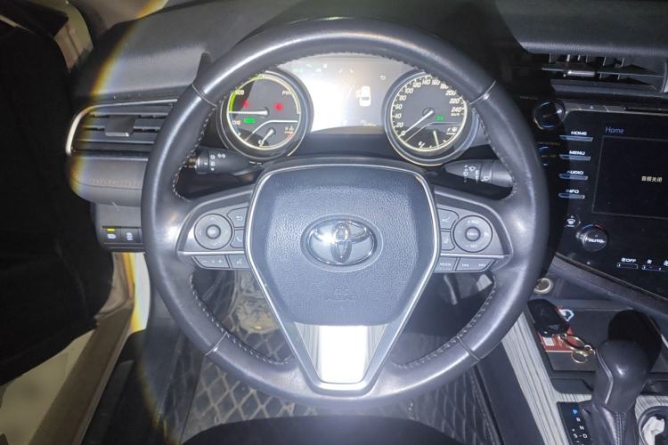 Used Toyota Camry 2018 Dual-Engine 2.5 HG Luxury Edition Steering Wheel