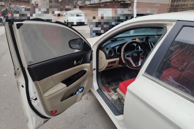 Used Changan Eado 2014 1.6L Manual Luxury Model
