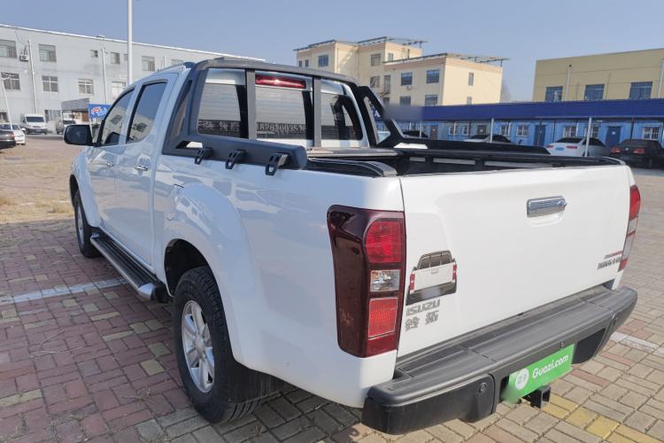 Used Isuzu D-MAX 2020 2.5T Two-Wheel Drive Automatic Flagship Edition China VI Standard Extended Version JE4D25Q6A