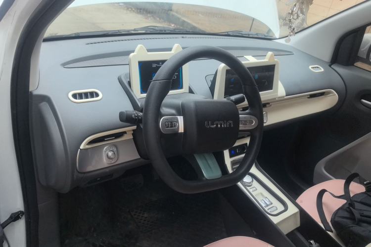 Used CHANGAN NEVO Lumin 2025 205 km Xiangqin Version Center Console