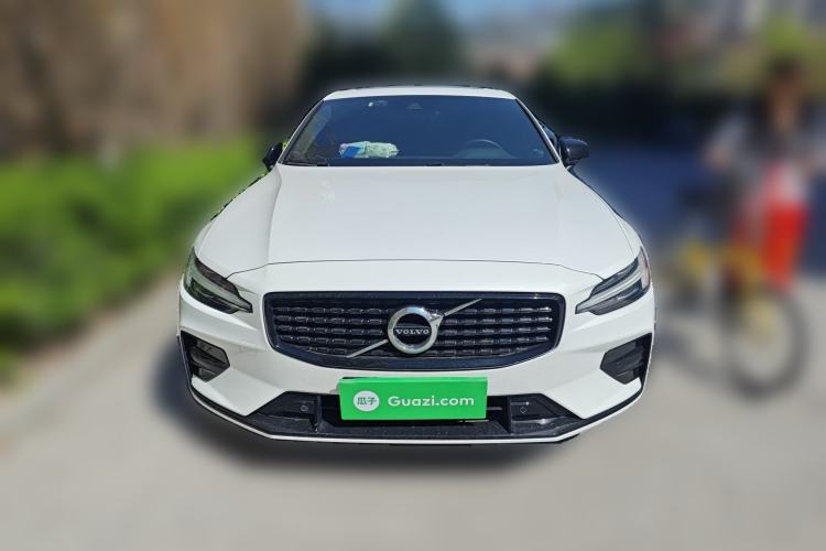Used Volvo S60 2022 B4 Zhiyuan Sport Edition Front