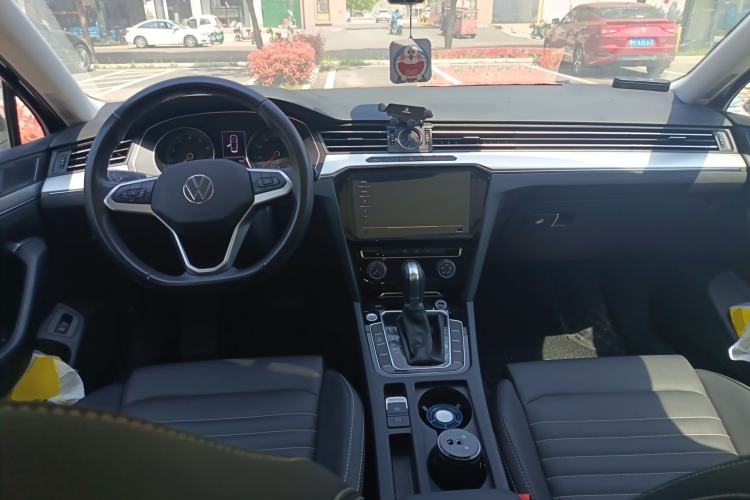 Used Volkswagen Magotan 2020 280TSI DSG Comfort Edition Center Console