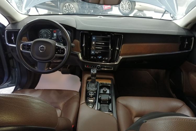 Used Volvo S90 2020 T5 Zhiyi Luxury Edition Center Console