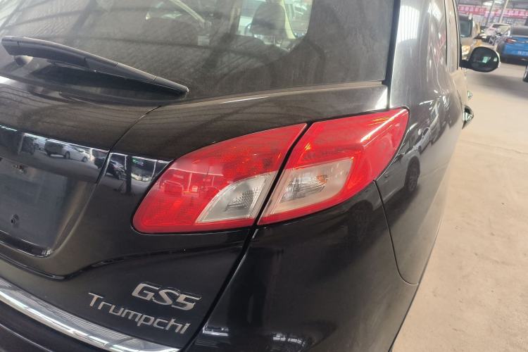Used GAC Trumpchi GS5 2012 2.0L Manual Two-Wheel Drive Elite Edition Right Rear Taillight