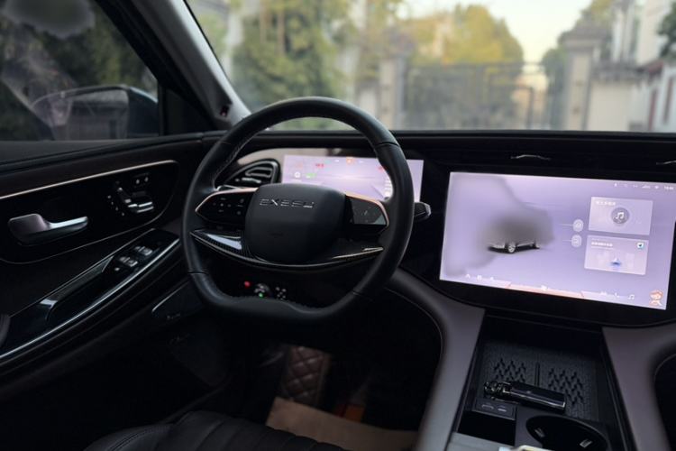 Used EXEED Lanyue 2023 400T Four-Wheel Drive Star Prestige Edition 6 Seats