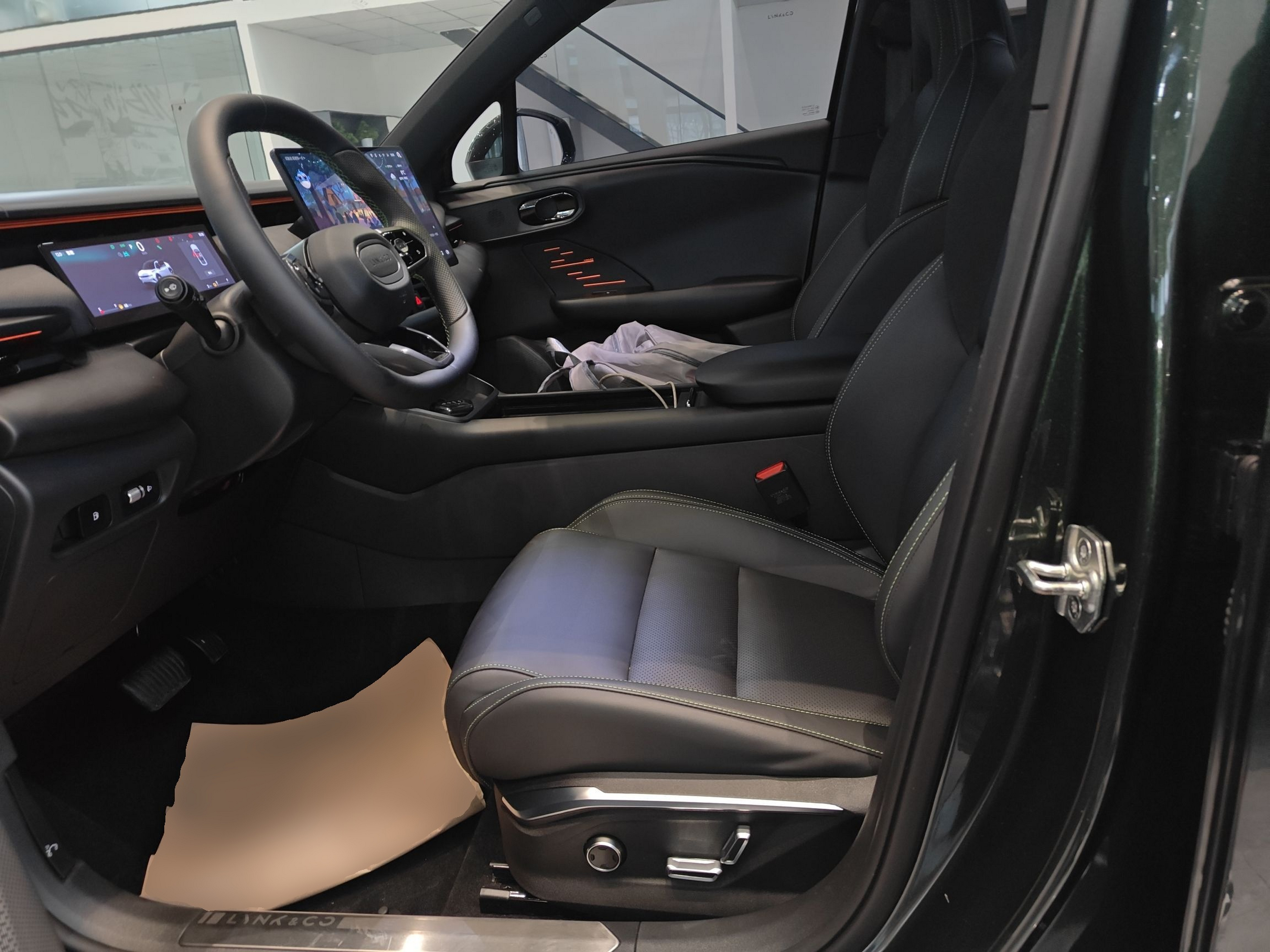 Переднее сиденье в автомобиле