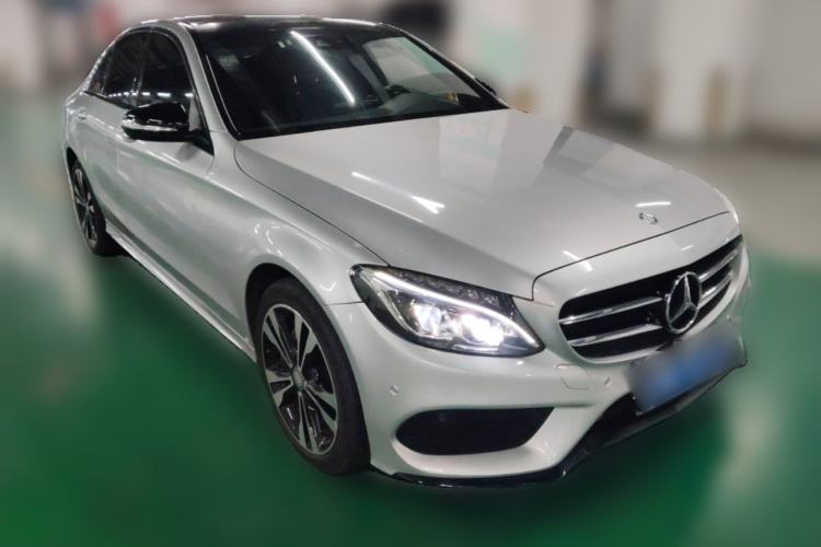 Used Mercedes-Benz C-Class 2015 C 200 Sport Edition 4MATIC Front Right 45 Deg