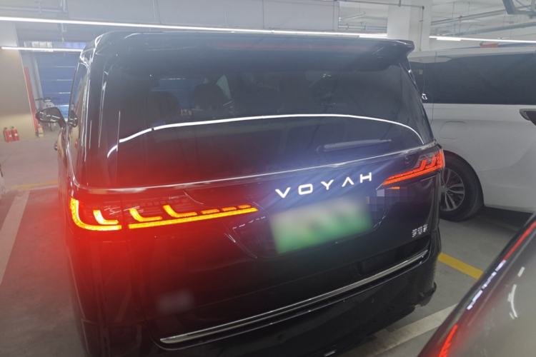 Used VOYAH Dream 2025 PHEV Four-Wheel-Drive Flagship Kunpeng Edition

