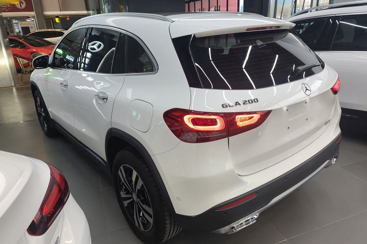 Used Mercedes-Benz GLA 2022 Facelifted GLA 200 Exterior 2