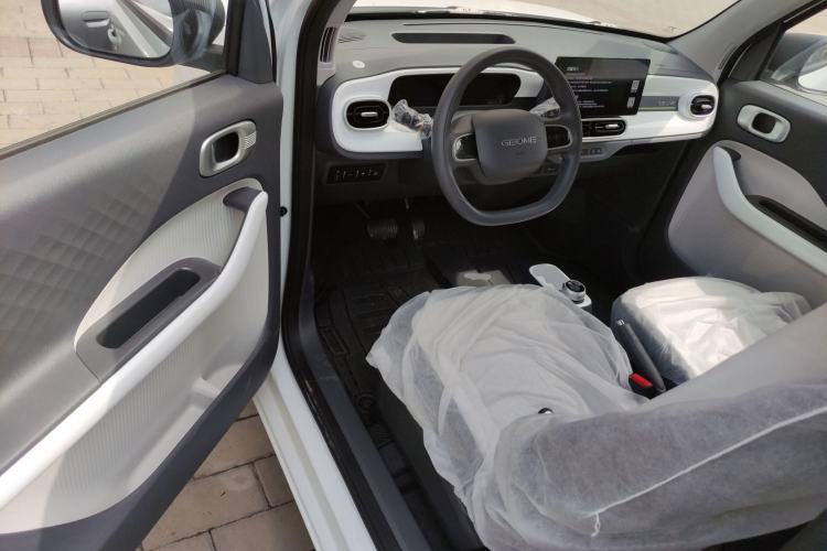 Used Geely Galaxy Panda 2025 210 km – Yuanqi Bear Driver Seat