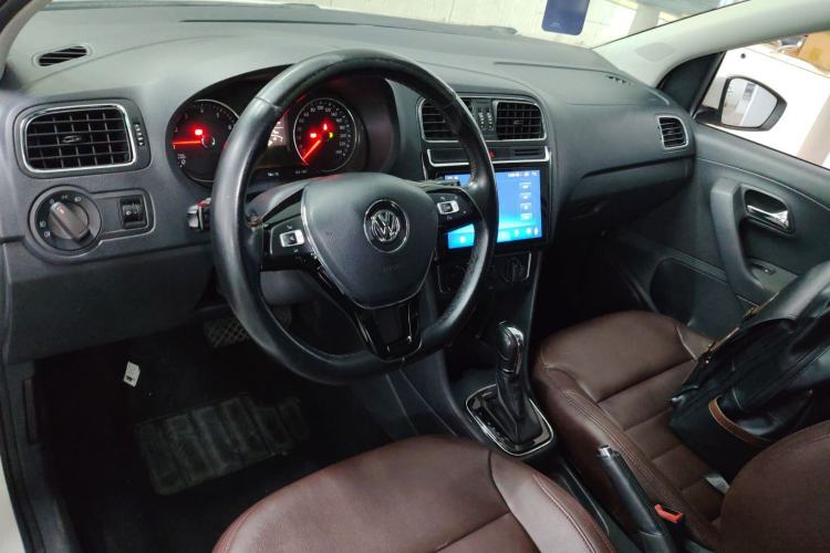 Used Volkswagen Polo 2016 1.6L Automatic Comfort Model