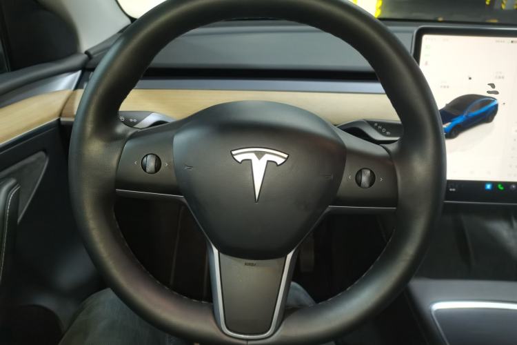Used Tesla Model Y 2022 Rear-Wheel-Drive Version Steering Wheel