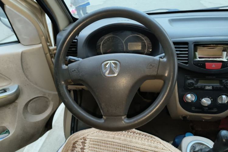 Used BAIC Weiwang 306 2011 1.3L Comfort version 7 seats Steering Wheel