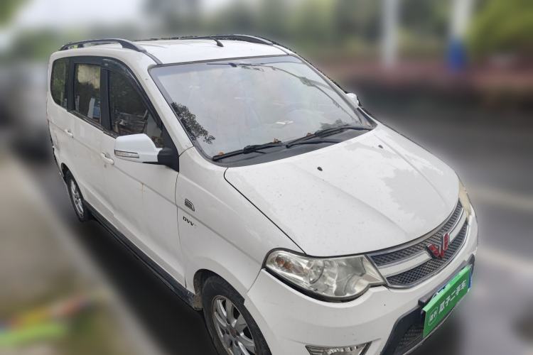 Used Wuling Hongguang 2014 1.5L S Comfort Model Front Right 45 Deg