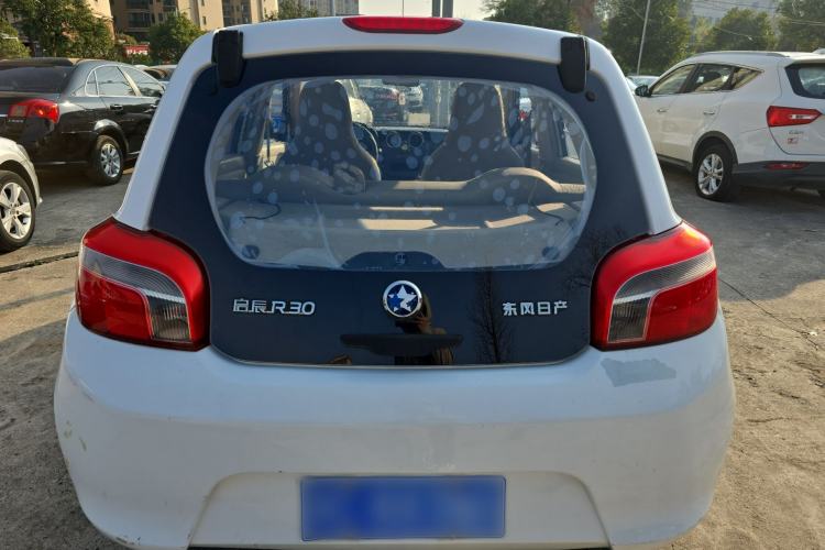 Used Venucia R30 2014 1.2L Manual Enjoyment Edition