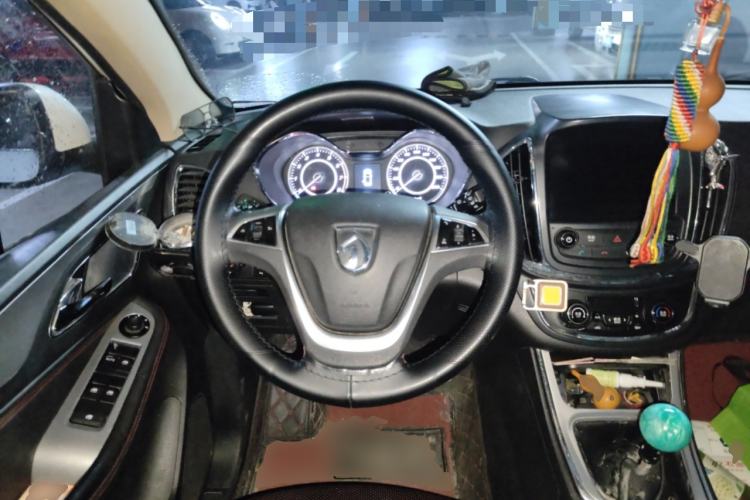 Used Baojun 560 2015 1.8L manual luxury version
