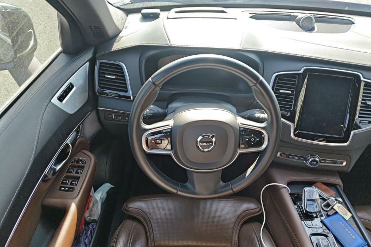 Used Volvo XC90 New Energy 2022 E-Drive Hybrid T8 Luxury Flagship 7-Seater