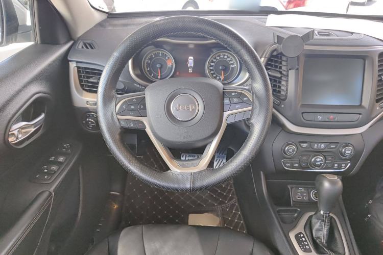 Used Jeep Cherokee 2017 2.4L Leading Smart Edition