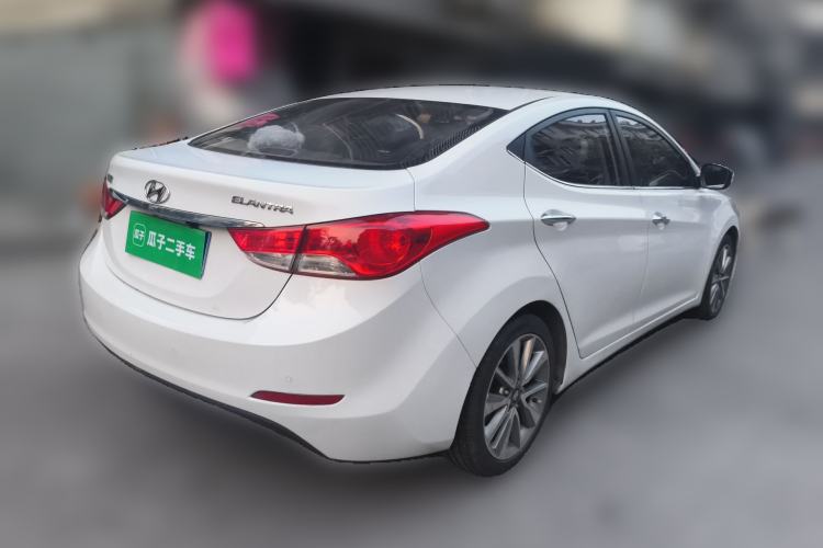 Used Hyundai Elantra (5th Generation / Langdong) 2015 1.6L Automatic Leading Model Rear Right 45 Deg