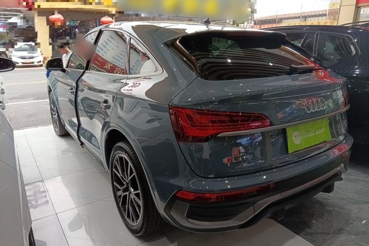 Used Audi Q5L Sportback 2022 40 TFSI RS Package Performance Model Rear Left 45 Deg
