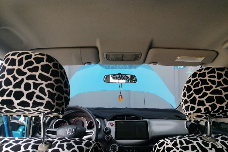 Used Honda Fit 2011 1.3L manual Comfort version
