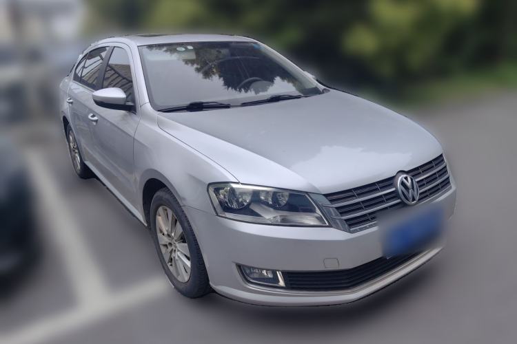 Used Volkswagen Lavida 2013 Restyled Classic 1.6L Automatic Comfort Edition Front Right 45 Deg