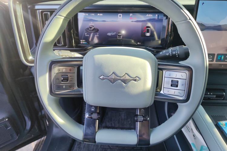 Used Formula Leopard 5 2023 Navigator Edition
