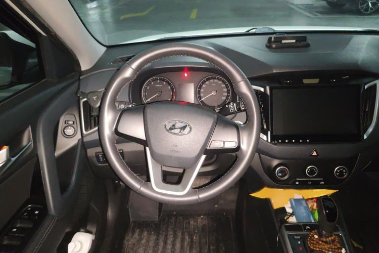 Used Hyundai ix25 2015 1.6L Automatic Two-Wheel Drive Smart GLS Trim Steering Wheel