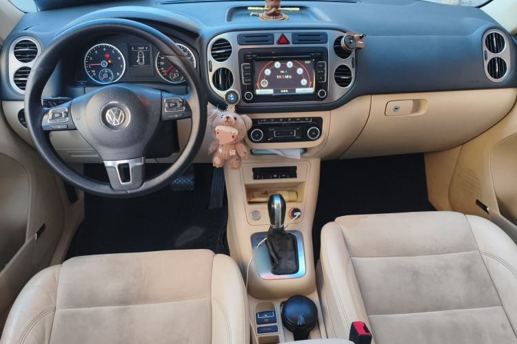 Used Volkswagen Tiguan 2012 2.0 TSI Automatic All-Wheel Drive Flagship Edition Center Console