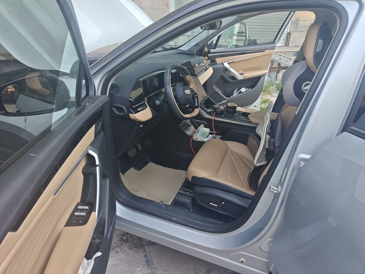 Geely Auto FX11 2023 1.5TD DCT Prestige Edition — снимка 16