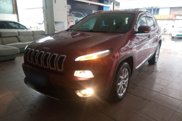 Used Jeep Cherokee 2017 2.0L Superior Edition