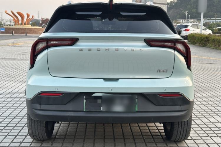 Used Geometry E Firefly 2022 401 km Linglong Tiger 4 Seats