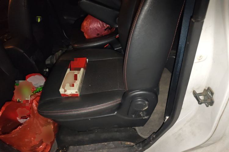 Used Dongfeng Fengon 370 2016 1.5L Manual Standard Edition SFG15-02 7 Seats Left Rear Seat