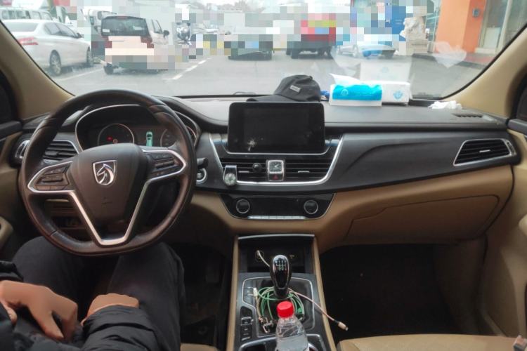 Used Baojun 730 2017 1.5T Manual Prestige Version 7 Seats