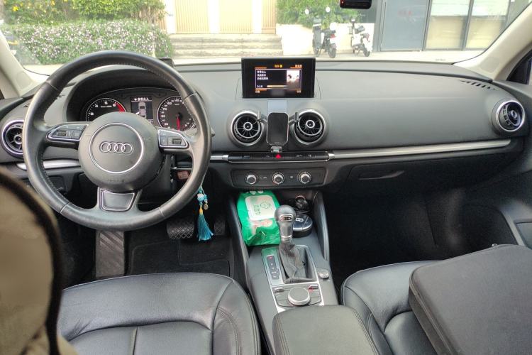 Used Audi A3 2014 Limousine 35 TFSI Automatic Fashion Model
