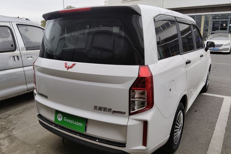 Used Wuling Hongguang PLUS 2019 1.5T Manual Standard Edition 5 Seats
