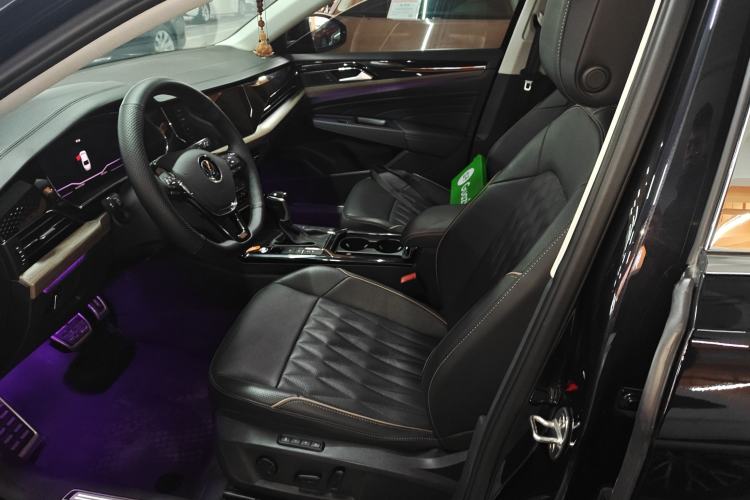 Used Volkswagen Passat 2021 330TSI Luxury Edition Left Front Seat