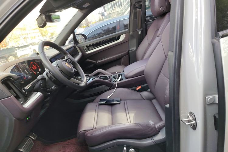 Used Porsche Cayenne 2024 Cayenne 3.0T Left Front Seat