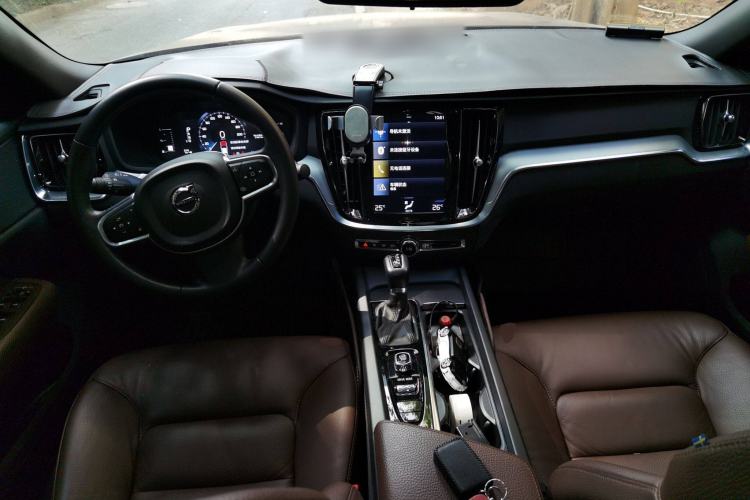 Used Volvo S60 2021 T4 Zhiyi Luxury Edition