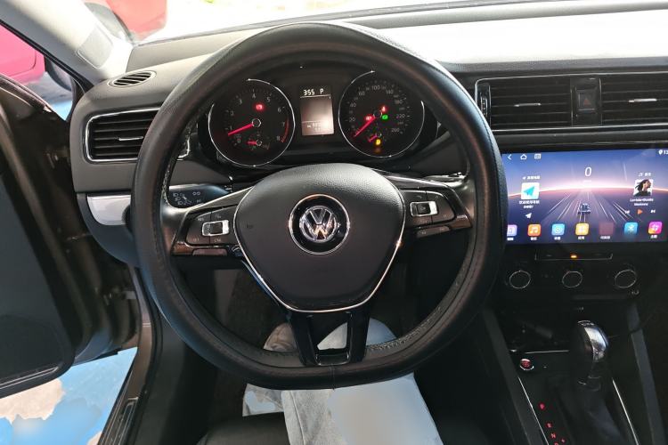 Used Volkswagen Sagitar 2017 230TSI Automatic Comfort Version