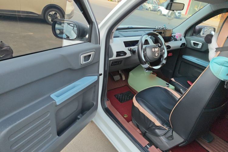 Used Geely Galaxy Panda 2023 Panda Mini 200km Endurance Bear Driver Seat