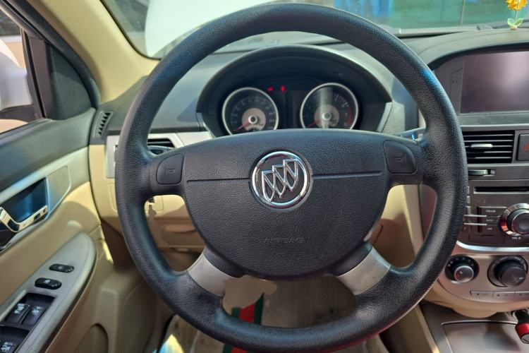 Used Buick Excelle 2013 1.5L Automatic Classic Model
