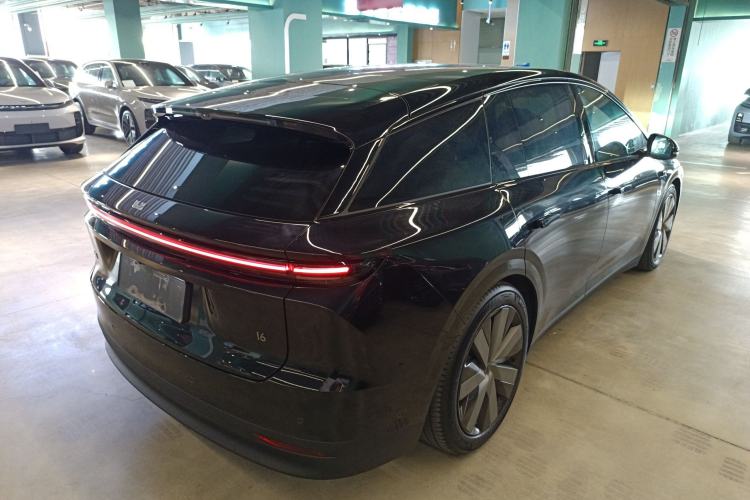 Used Li Auto i6 2025 Model Two-Wheel-Drive Standard Type Rear Right 45 Deg