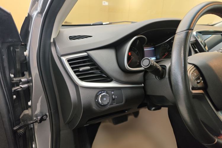 Used Chevrolet Monza 2019 Redline 320T Dual-Clutch Sporty Version China VI Standard