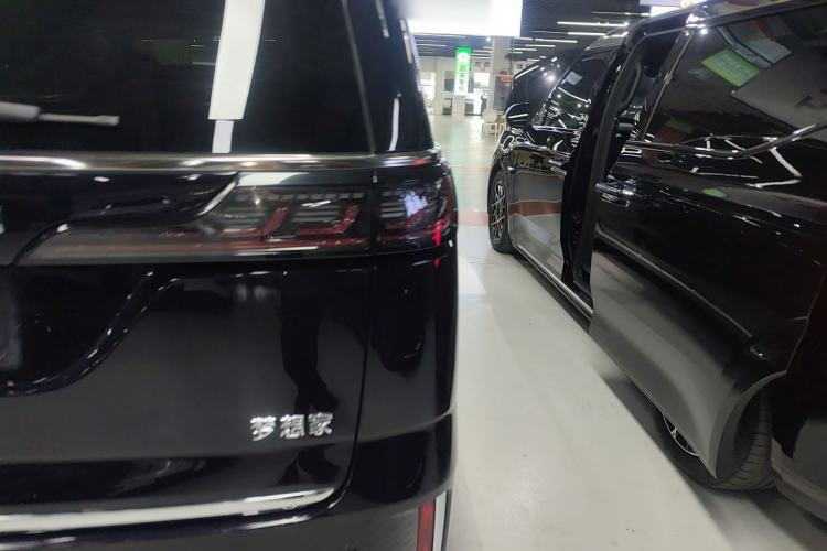 Used VOYAH Dream 2024 PHEV Extended-Range Premium Edition Exterior 3