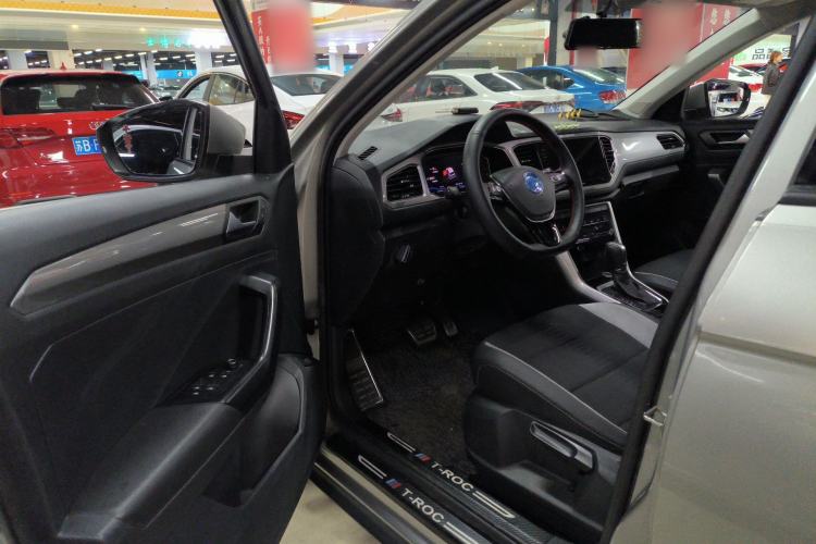 Used Volkswagen T-ROC 2020 230TSI DSG Two-Wheel Drive Advanced Version Driver Seat