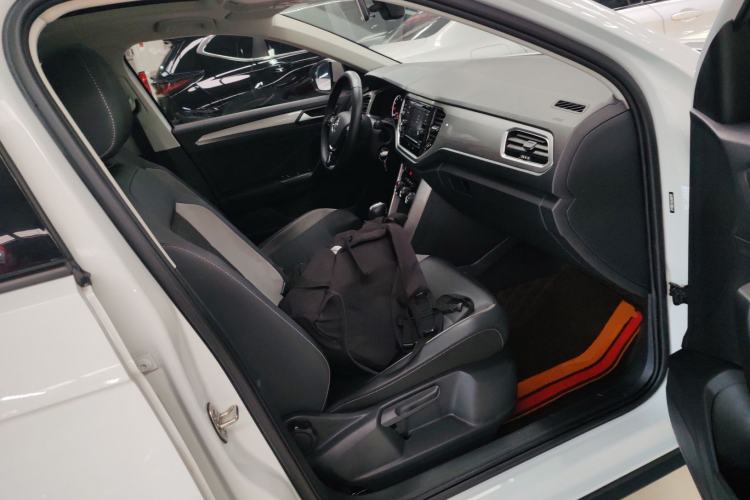 Used Volkswagen T-ROC 2020 280TSI DSG Two-Wheel-Drive Elite Version