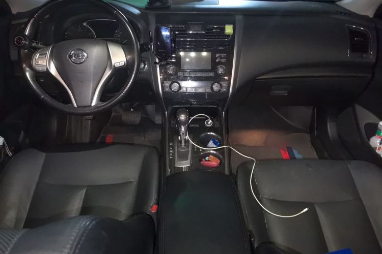 Used Nissan Teana 2013 2.0L XL Comfort Edition Center Console